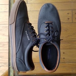 SALE! Tommy Hilfiger Men's Gray sneakers size 10.5
